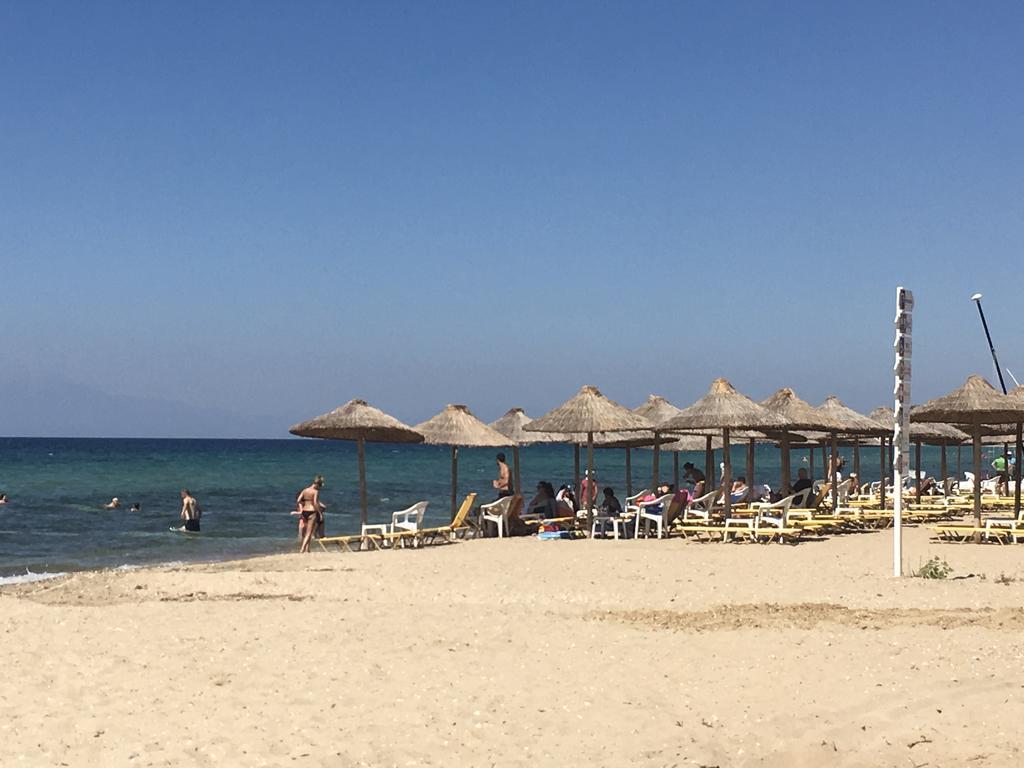 Am Beach House Nea Moudania Esterno foto