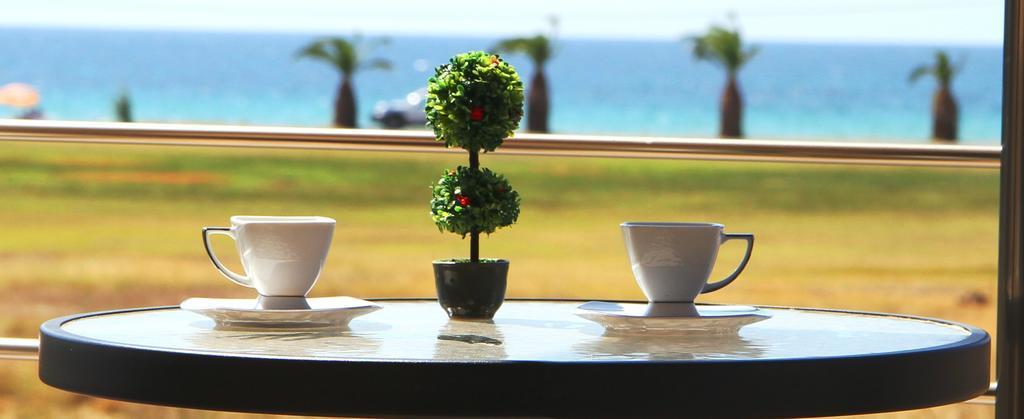 Am Beach House Nea Moudania Esterno foto