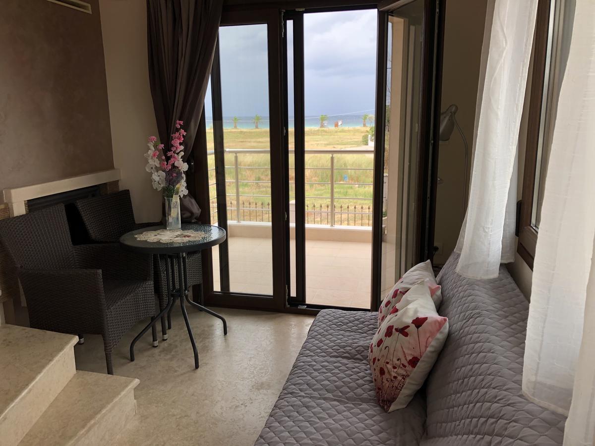 Am Beach House Nea Moudania Esterno foto